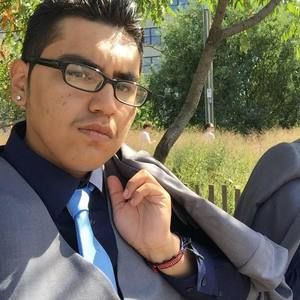 Meet your Posher, Christopher